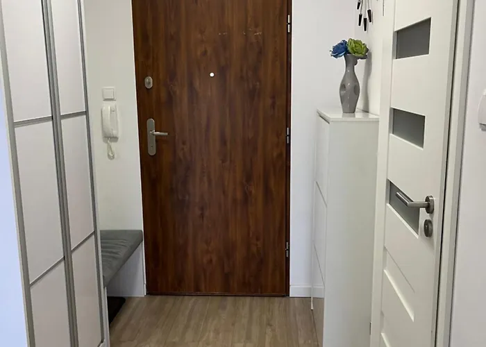 Solna 11a Z Garazem W Cenie *