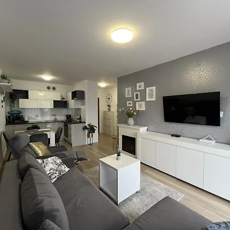 Apartment Solna 11a Z Garazem W Cenie *