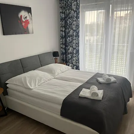 Διαμέρισμα Solna 11a Z Garazem W Cenie *